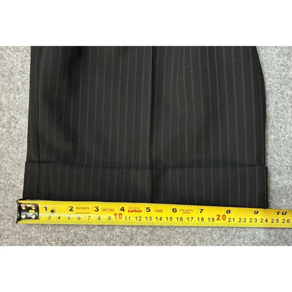 Jos A Bank Suit Mens 44S Black Pinstripe 100% Wool 2 Piece Pleated Pants 42x28